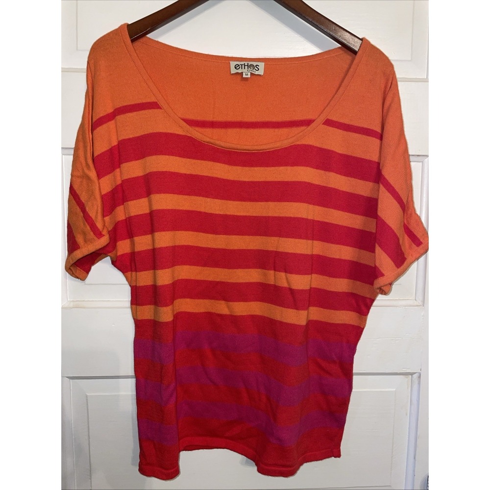 Short Sleeved ETHOS Paris Vibrant Sweater Red Orange Purple Medium